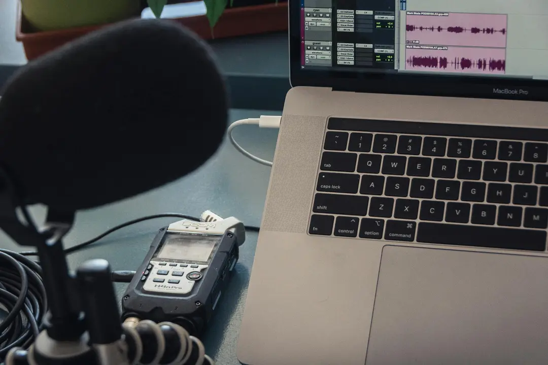 How to set up a professional holiday voicemail