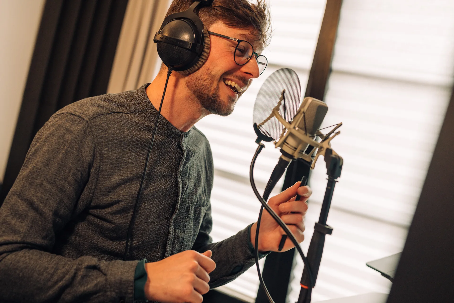 Homestudio van een voice-over — opnemen en editen, foto: Illias Teirlinck