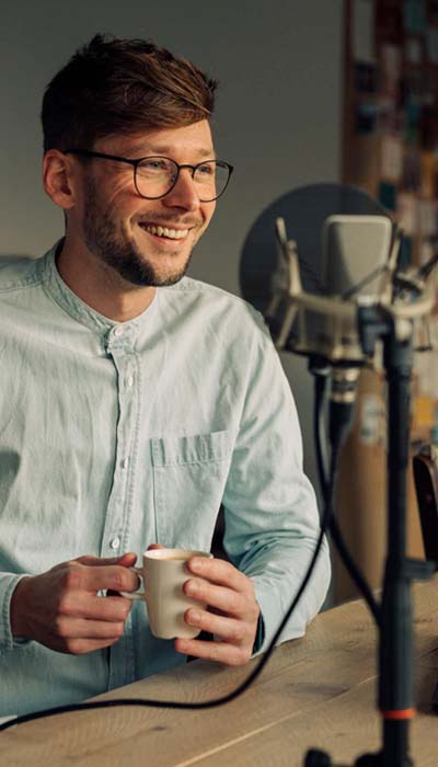 Voicemail laten inspreken door een professionele telefoon voice over